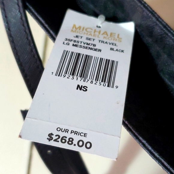 Michael Kors | Messenger Purse - Picture 4 of 7